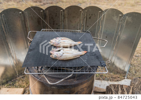 【中津川河川敷 ソロストーブでノドグロを焼く】 【中津川河川敷 ソロストーブでノドグロを焼く】 84725043