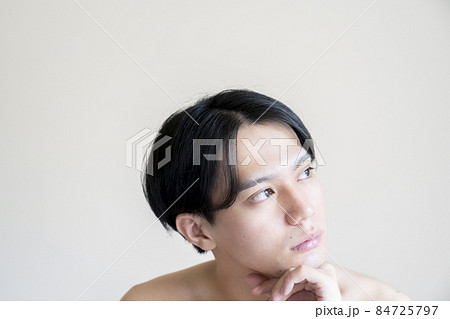 メンズビューティーのポートレート 84725797