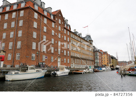 デンマーク　コペンハーゲン　コペンハーゲンの街並み 84727356