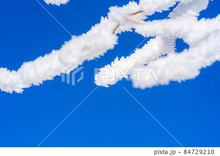 【冬素材】冬の北横岳登山風景【長野県】 84729210