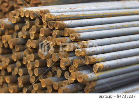 Reinforcing bars in the packs are stored in the metal products warehouse 84735237