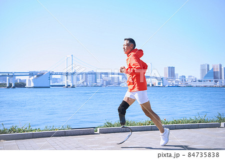 障がい者 男性 障がい者 男性 84735838