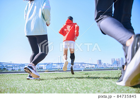 障がい者 男性 障がい者 男性 84735845