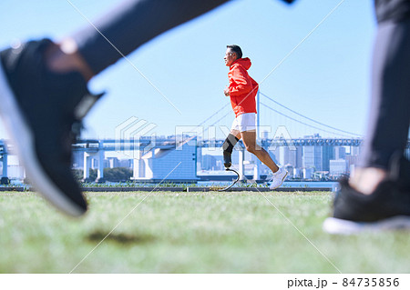 障がい者 男性 障がい者 男性 84735856