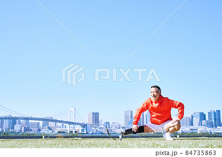 障がい者　男性 84735863