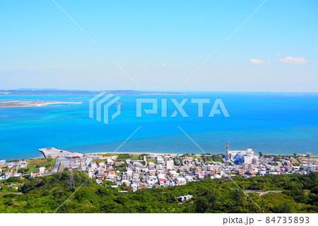 【沖縄】海と街並み 【沖縄】海と街並み 84735893