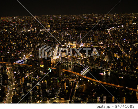 東京の綺麗な夜景を高い所から満喫 84741085