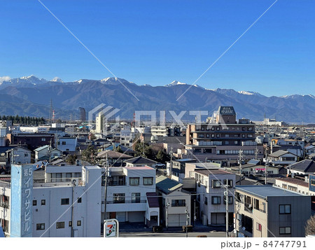長野県塩尻の街と北アルプスの山々 長野県塩尻の街と北アルプスの山々 84747791