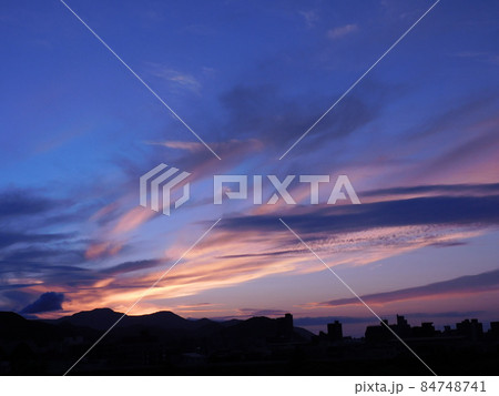 夕暮れの雲 夕暮れの雲 84748741
