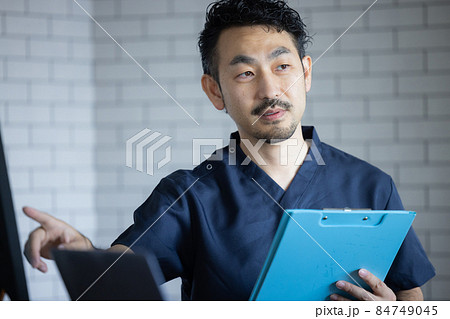 医療イメージ　　 84749045