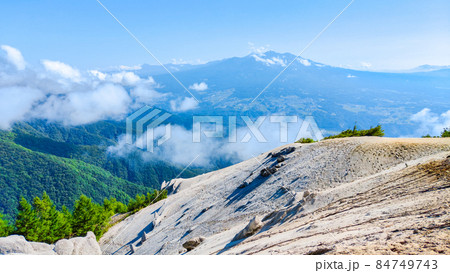 日向山山頂の風景(八ヶ岳を望む) 日向山山頂の風景(八ヶ岳を望む) 84749743