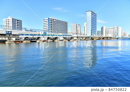 品川ふ頭橋、天王洲アイル/シーフォートスクエア方面を望む(東京都品川区)【2021.12】 品川ふ頭橋、天王洲アイル/シーフォートスクエア方面を望む(東京都品川区)【2021.12】 84750822