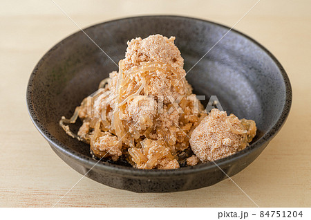 たらことしらたきの煮物 84751204