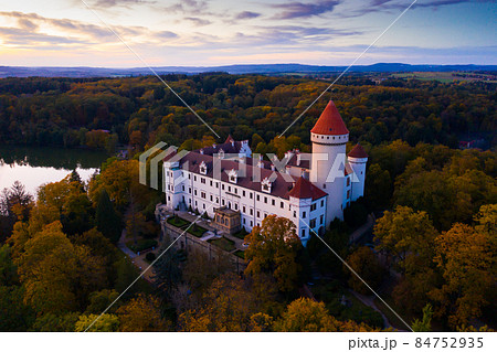 Panoramic view from drone of castle Konopiste Castle.  84752935