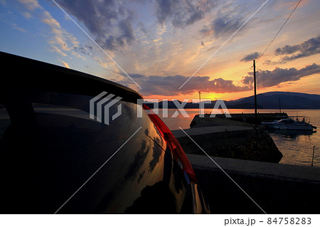大芝島の夕暮れ風景 84758283