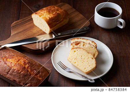 パウンドケーキ 84758384