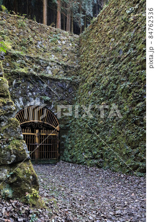 別子銅山の産業遺産「東平」第三通洞 別子銅山の産業遺産「東平」第三通洞 84762536