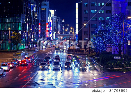 雨の梅田 84763695