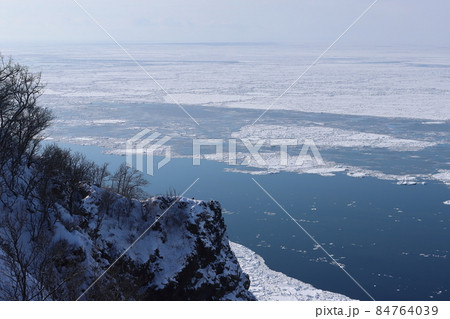 北海道　斜里　オホーツク海の流氷 84764039