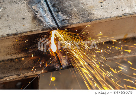 Metal cutting gas Metal cutting gas 84765079