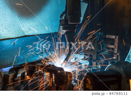 Welding robots movement in a car factory, 84769111