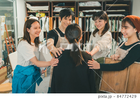 美大予備校 84772429