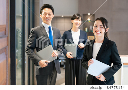 オフィス　ビジネスパーソン　撮影協力：WEEK芝大門（サンフロンティア不動産） 84773154