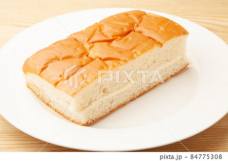 牛乳パン 84775308