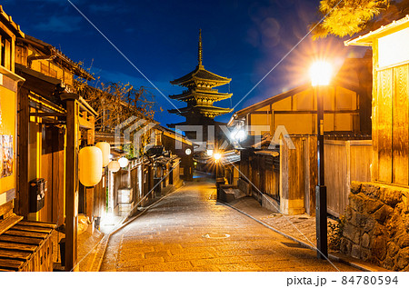 京都 八坂の塔 夜景 京都 八坂の塔 夜景 84780594