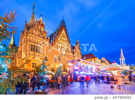 Wroclaw, Poland - Christmas Market, winter scenic 84780892