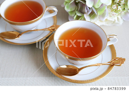 ティーカップに入った紅茶 ティーカップに入った紅茶 84783399