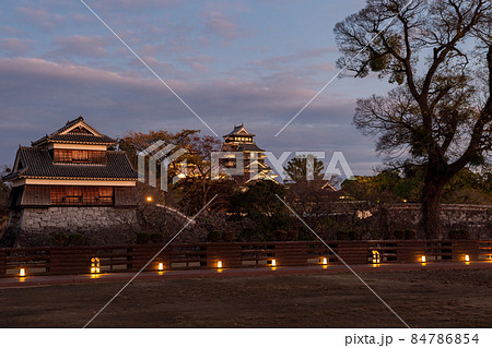 秋の夜紅葉の熊本城と細川刑部邸のライトアップと熊本城のお城祭り 84786854