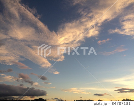 夕空と火球 夕空と火球 84787181