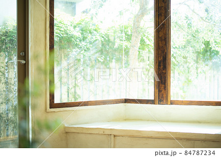 窓辺 84787234