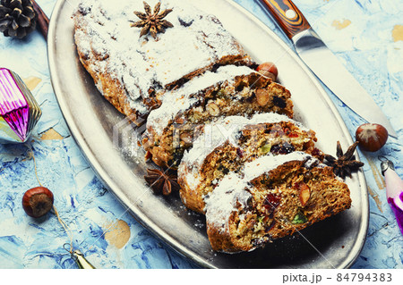 Christmas stollen and tree decorations Christmas stollen and tree decorations 84794383