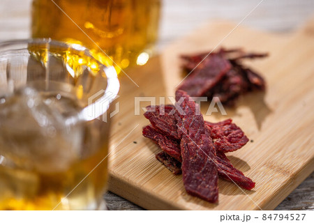 ウイスキーによく合う おつまみ ビーフジャーキー ジャーキー ウイスキーによく合う おつまみ ビーフジャーキー ジャーキー 84794527