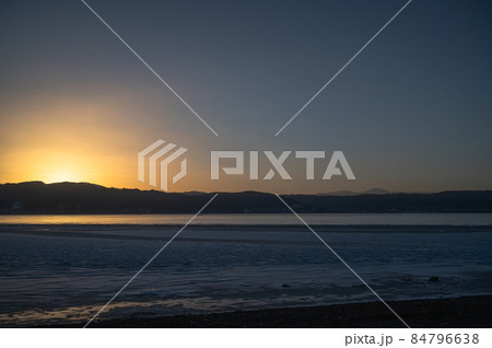 諏訪湖の夕景 84796638