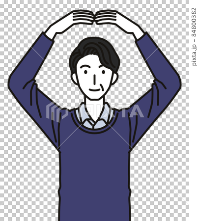 40 多歲和 50 多歲的男人用手做圓形手勢 84800382