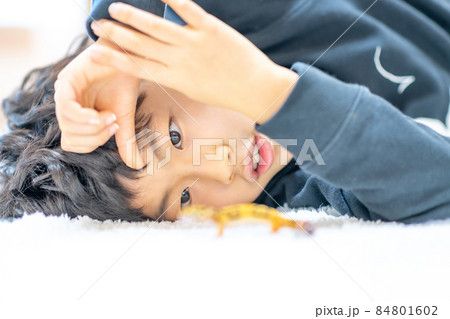 子供 ライフスタイル 1人 84801602