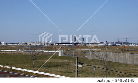 千葉県芝山町の公園「ひこうきの丘」で撮影した成田空港 84803149