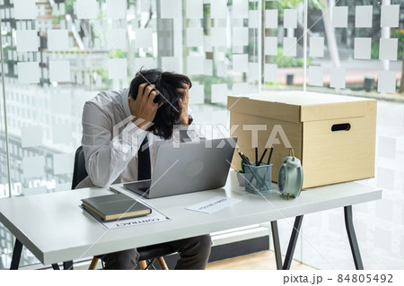 Stress of business man employee intend to sending resignation letter to boss employer consider in order to contract for quit or layoff of job leaving from work, resignation concept 84805492