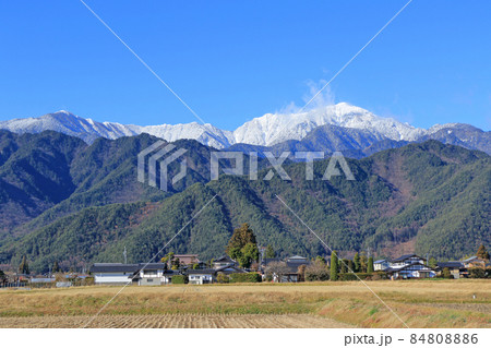 安曇野 初冬の田園と北アルプス 安曇野 初冬の田園と北アルプス 84808886