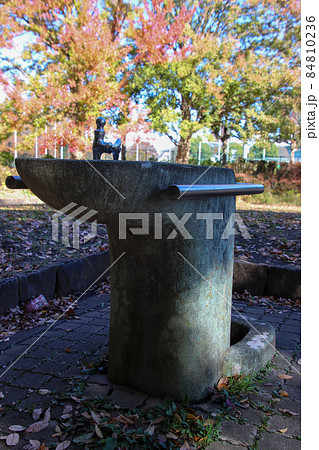 公園の水飲み場 公園の水飲み場 84810236