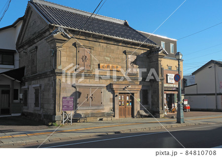 小樽　堺町通りのレトロな建物（歴史的建造物　旧北海雑穀）／彩や 84810708