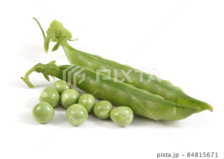 Pea and pea pods 84815671