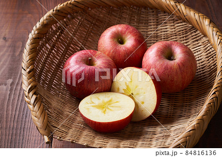 蜜入りりんご サンふじ 蜜入りりんご サンふじ 84816136