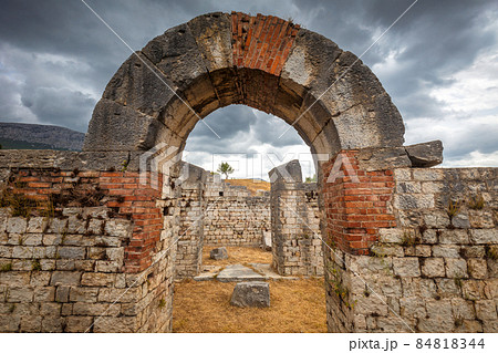 Archaeological ruins of Roman buildings of settlement in the Sol 84818344