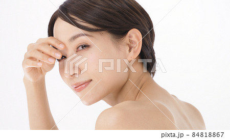 ビューティー　ミドル女性　潤い 84818867