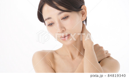 ビューティー デコルテ リンパ マッサージ ミドル女性 ビューティー デコルテ リンパ マッサージ ミドル女性 84819340