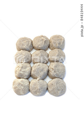 のどぐろ入り生つみれ、魚肉すり身加工品【白背景】 84819444